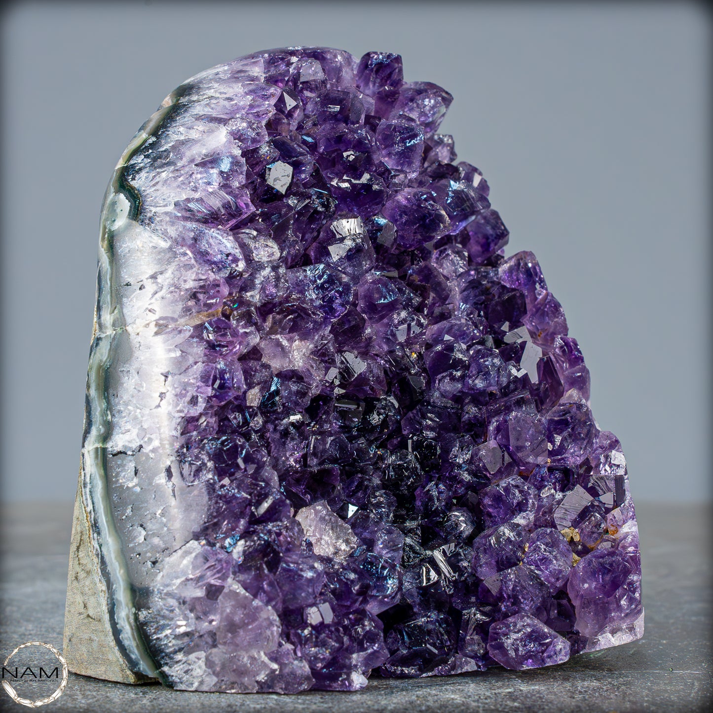 Natürliche Amethyst-Kristall Druse, Spitzenqualität - 931,27g