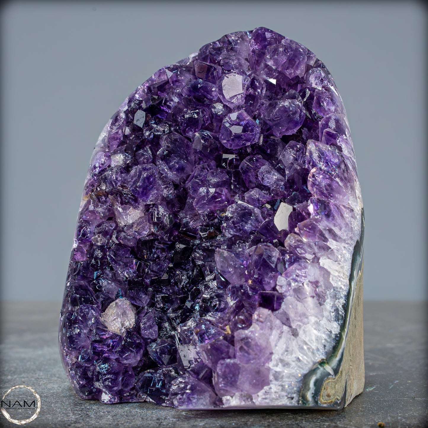 Natürliche Amethyst-Kristall Druse, Spitzenqualität - 931,27g