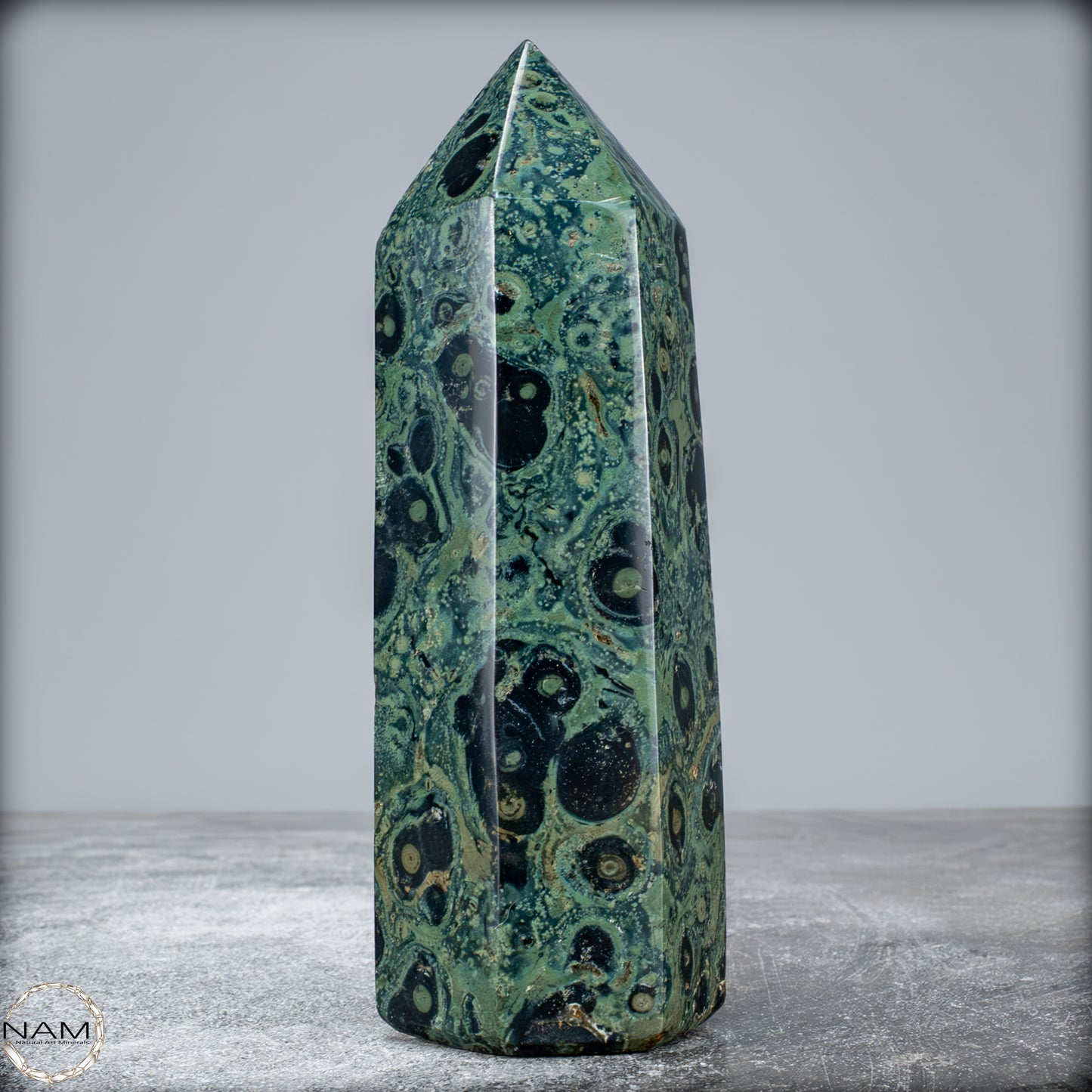 Natürlicher Kambaba-Jaspis Obelisk - 575,15g
