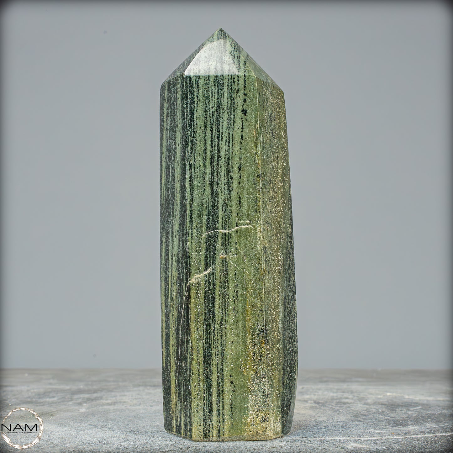 Gebänderter Kambaba-Jaspis Obelisk - 798,02g