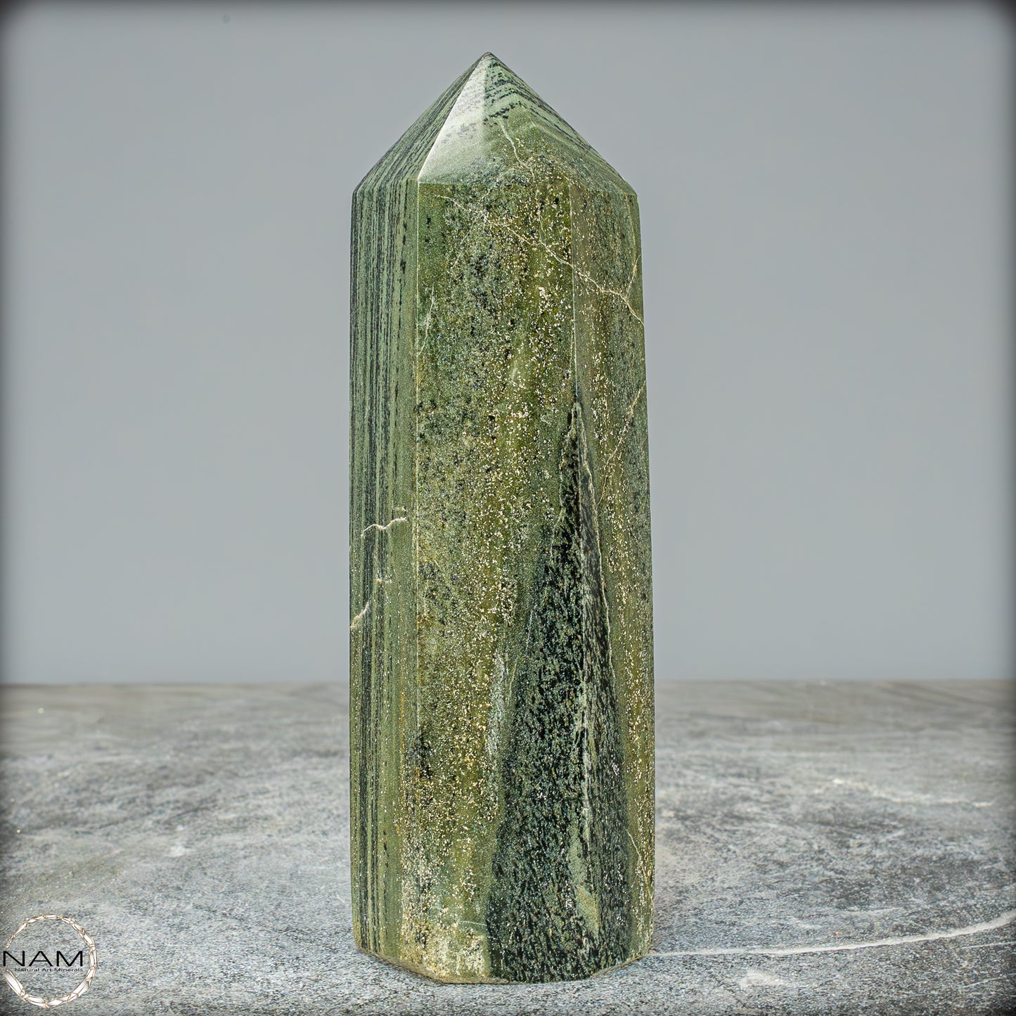 Gebänderter Kambaba-Jaspis Obelisk - 798,02g