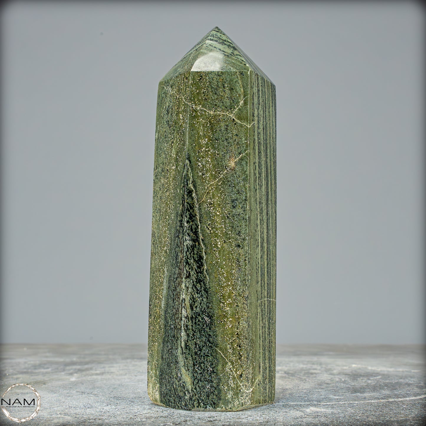 Gebänderter Kambaba-Jaspis Obelisk - 798,02g