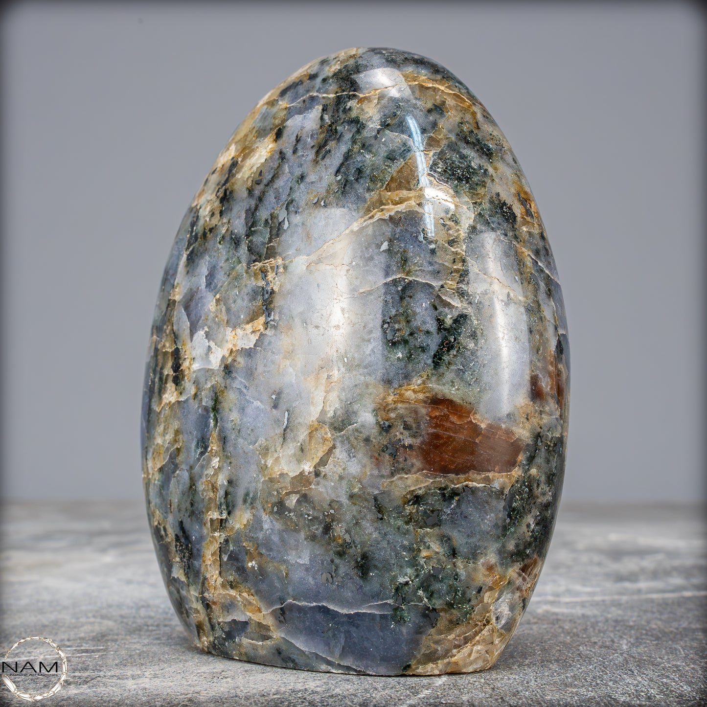 Natürliche Blaue Cordierit-Kristall Freiform, Spitzenqualität - 833,95g
