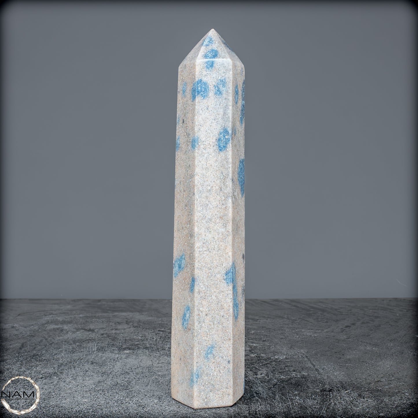 Natürlicher K2 Obelisk aus Madagaskar -540,77g