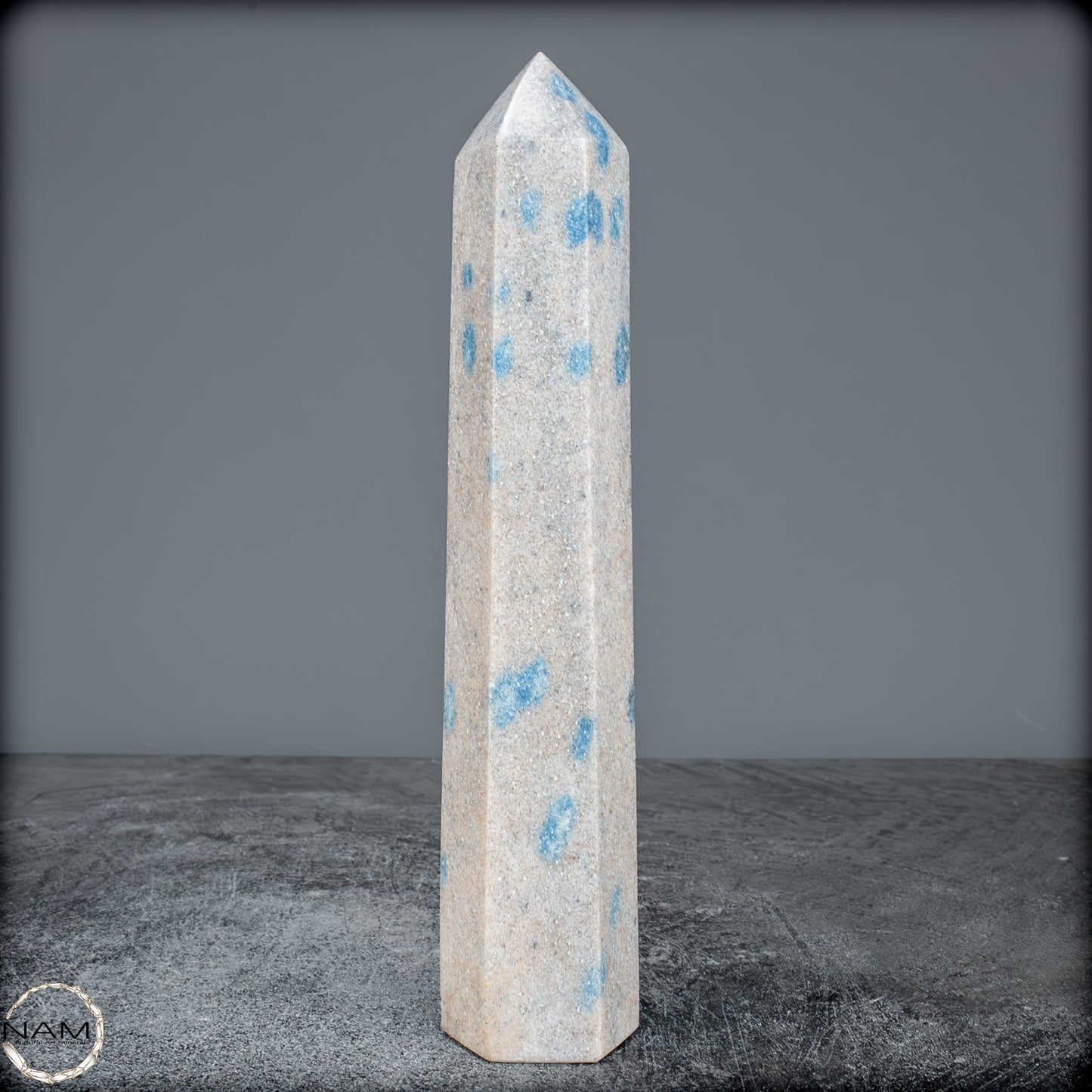 Natürlicher K2 Obelisk aus Madagaskar -540,77g