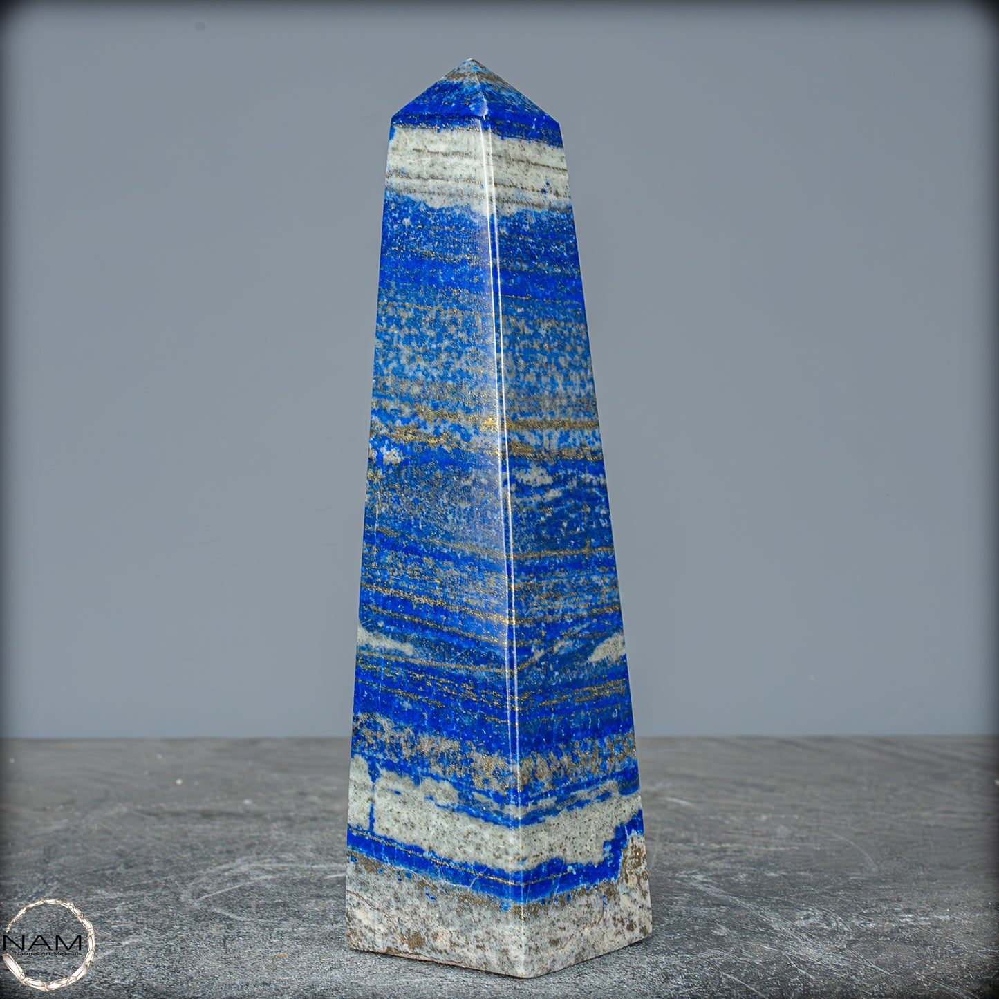 Natürlicher Königsblauer Lapislazuli Kristall-Obelisk, Spitzenqualität - 611,82g