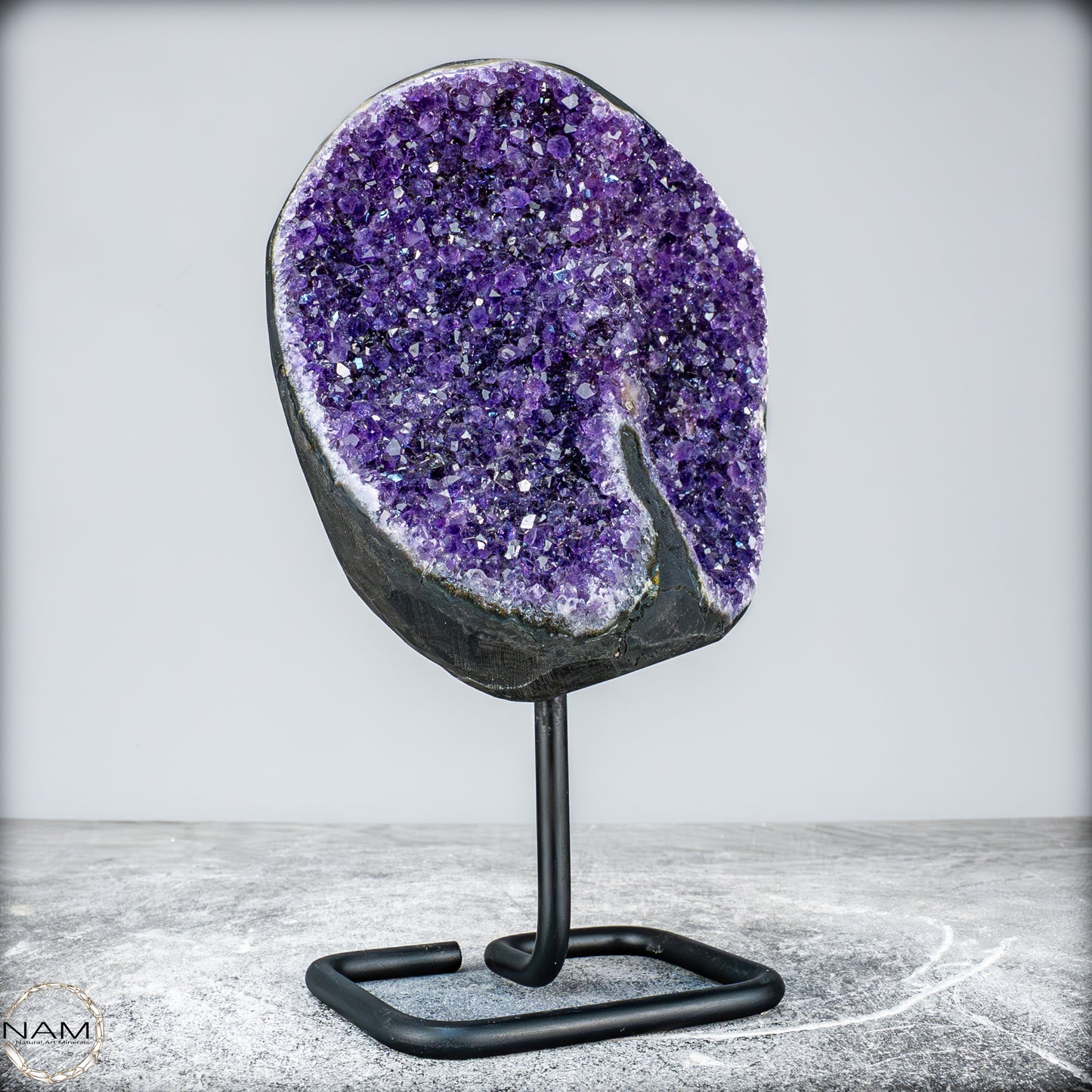 Natürliche Amethyst-Kristalle/Druse auf Ständer - 2276,64g