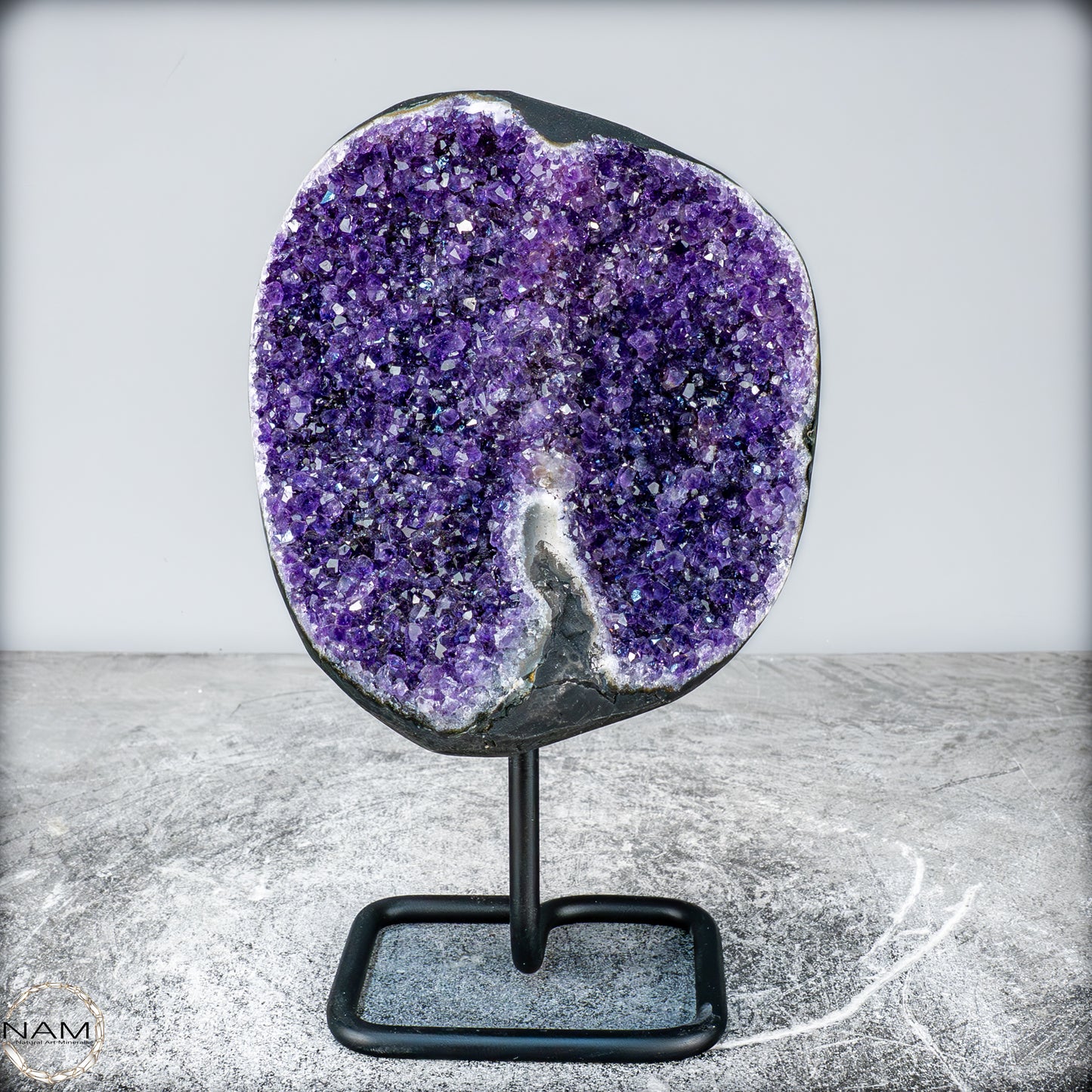 Natürliche Amethyst-Kristalle/Druse auf Ständer - 2276,64g