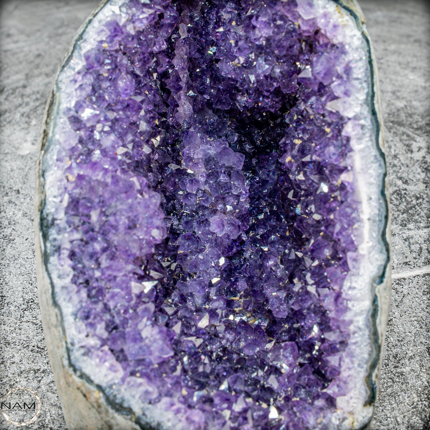 Natürliche Amethyst-Kristall Druse -889,74g