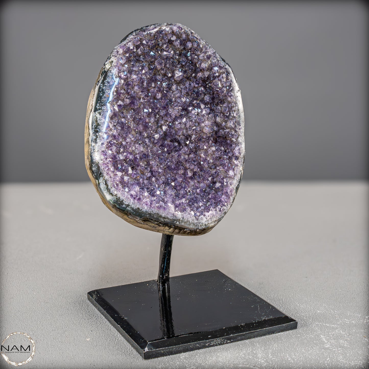 Natürliche Amethyst-Kristalle/Druse auf Ständer - 1561,23g