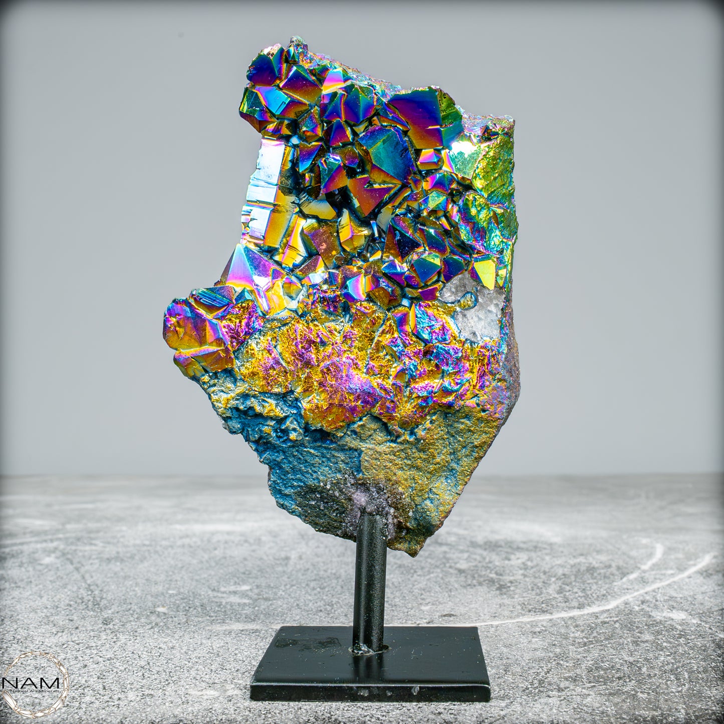 Kristall-Aura-Amethyst auf Ständer – 365,15g