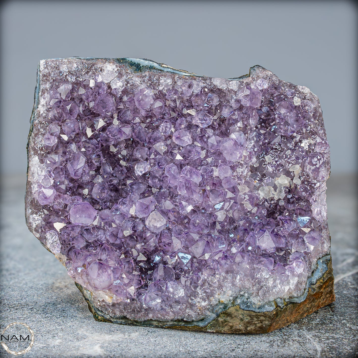 Natürliche Amethyst-Kristall Druse - 706,05g