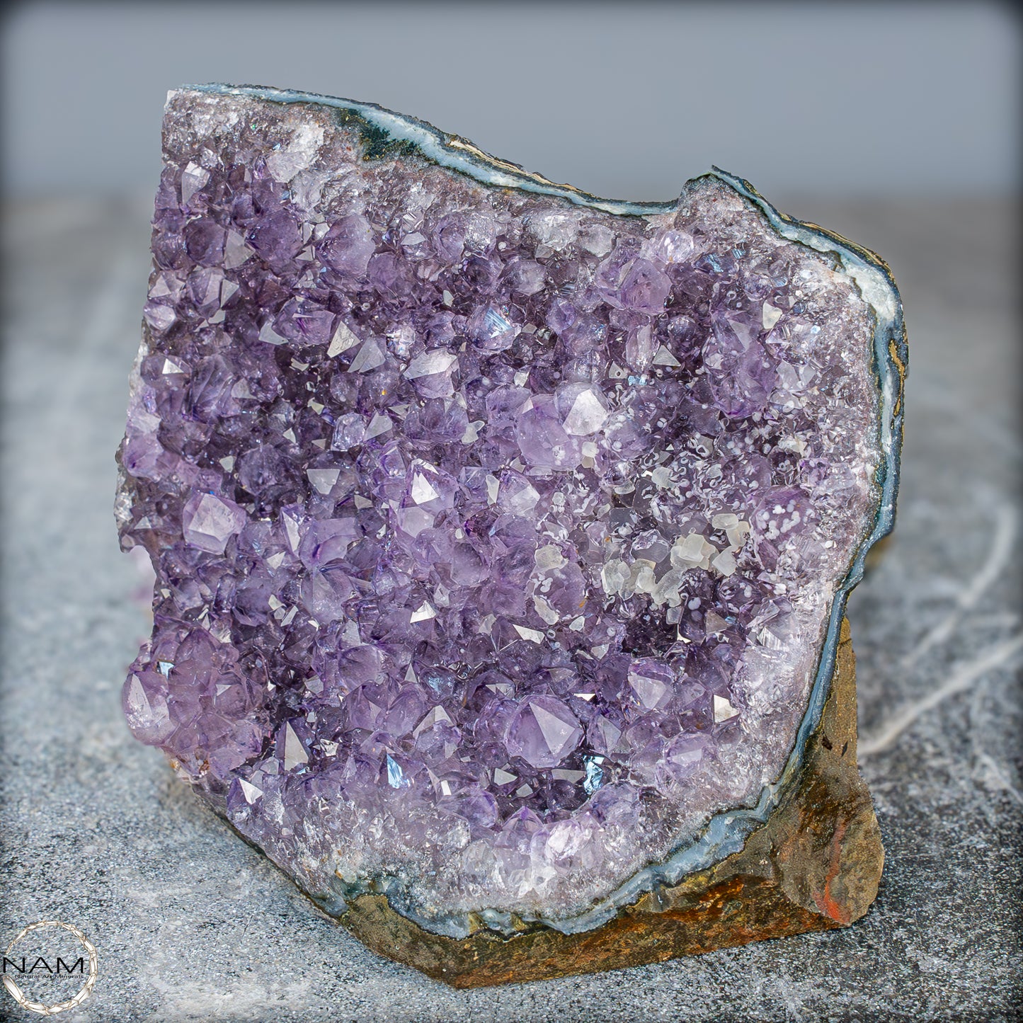 Natürliche Amethyst-Kristall Druse - 706,05g