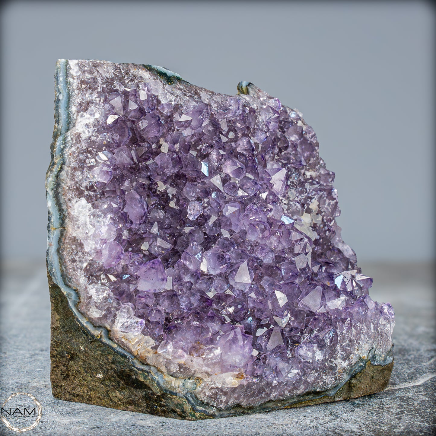 Natürliche Amethyst-Kristall Druse - 706,05g