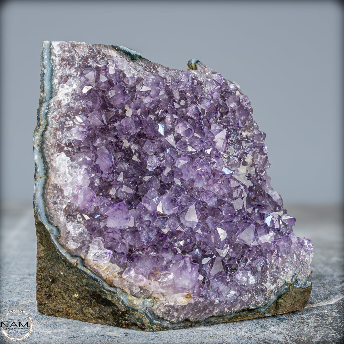 Natürliche Amethyst-Kristall Druse - 706,05g