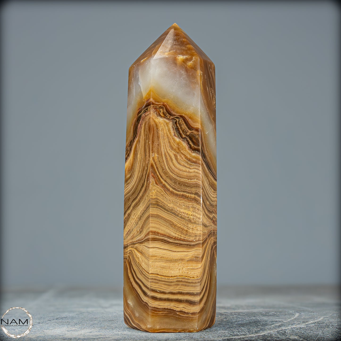 Natürlicher Aragonit Obelisk - 651,69g