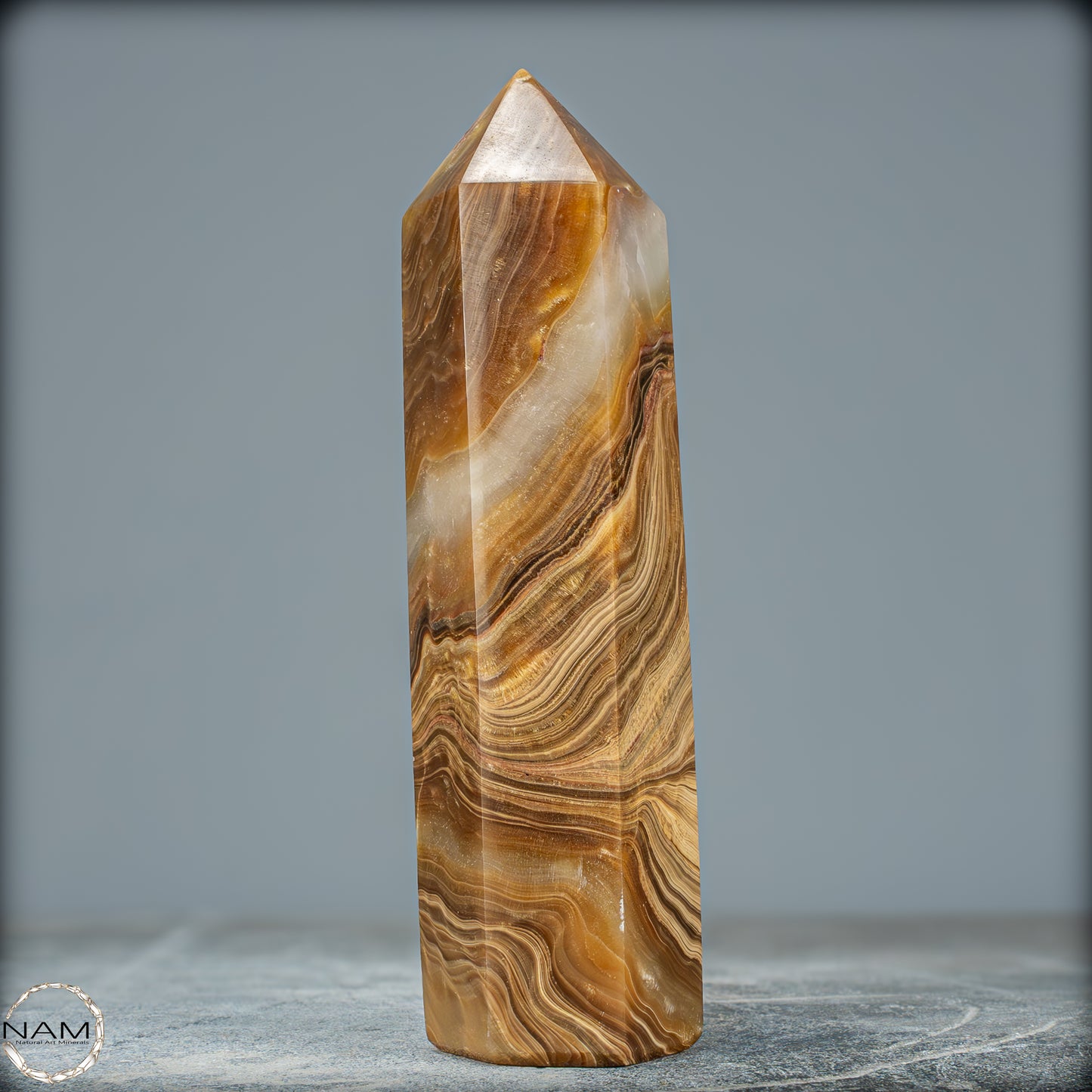 Natürlicher Aragonit Obelisk - 651,69g