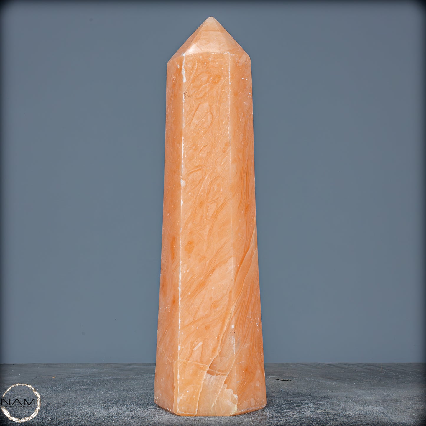 Natürlicher Orangencalcit Kristall-Obelisk - 1276,34g
