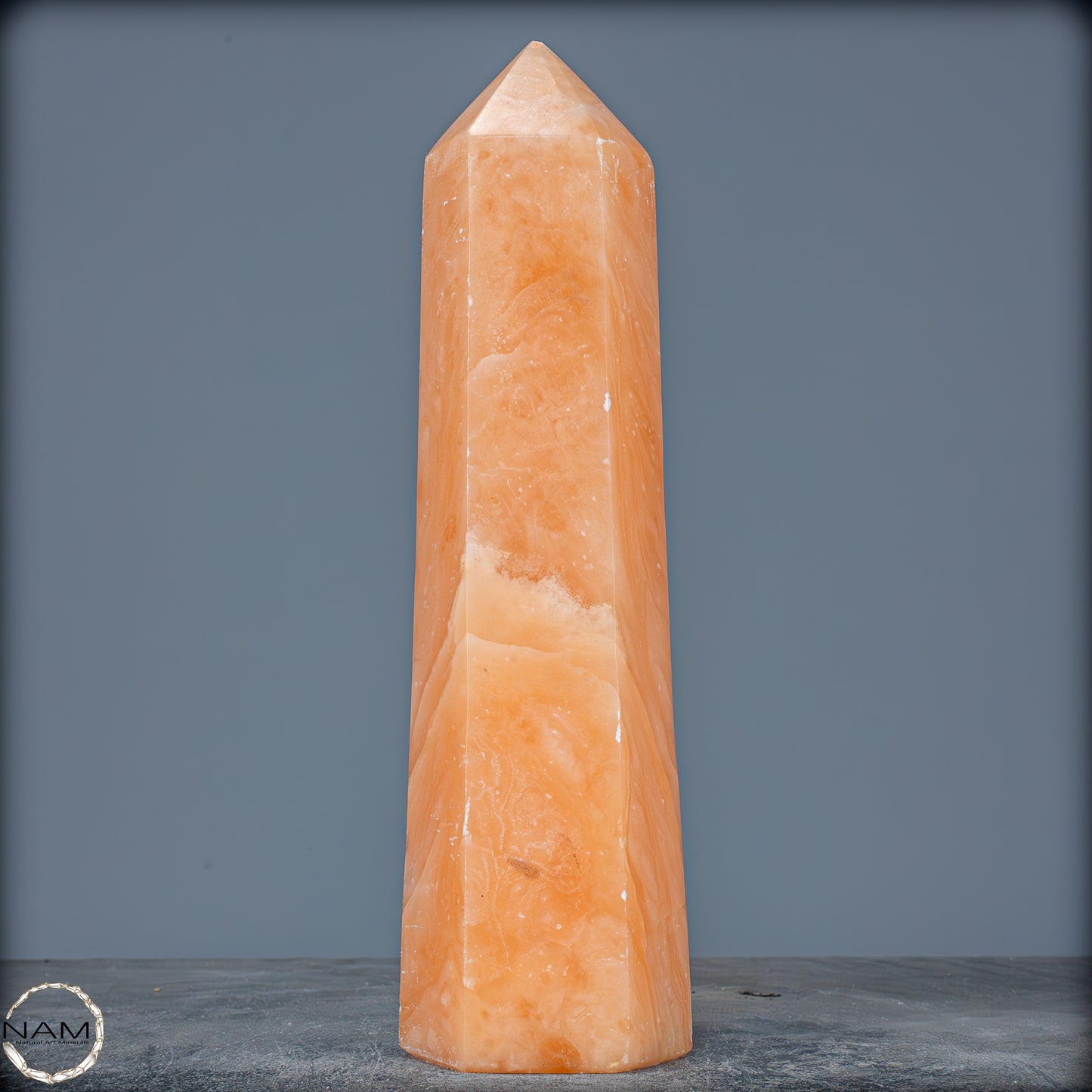 Natürlicher Orangencalcit Kristall-Obelisk - 1276,34g