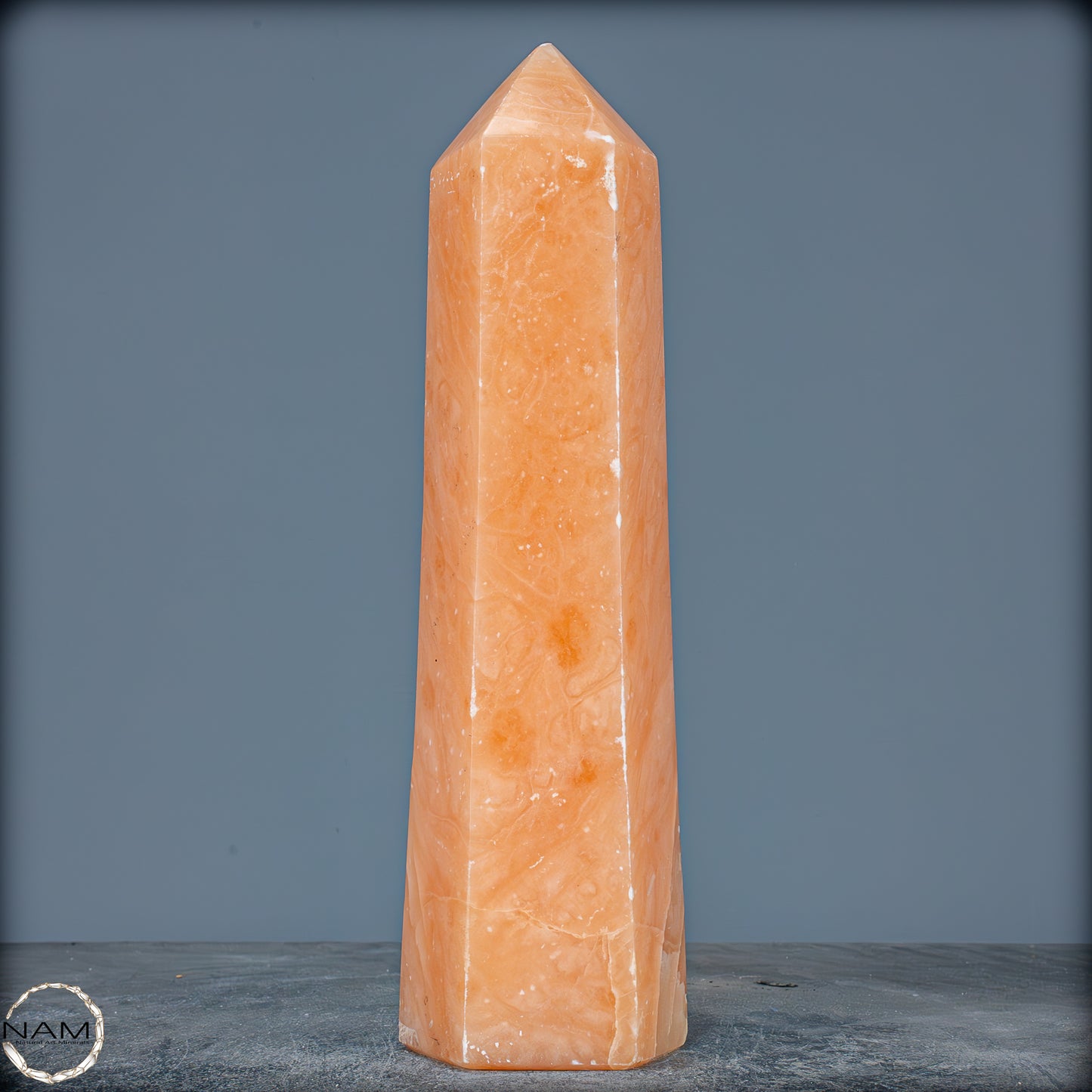 Natürlicher Orangencalcit Kristall-Obelisk - 1276,34g