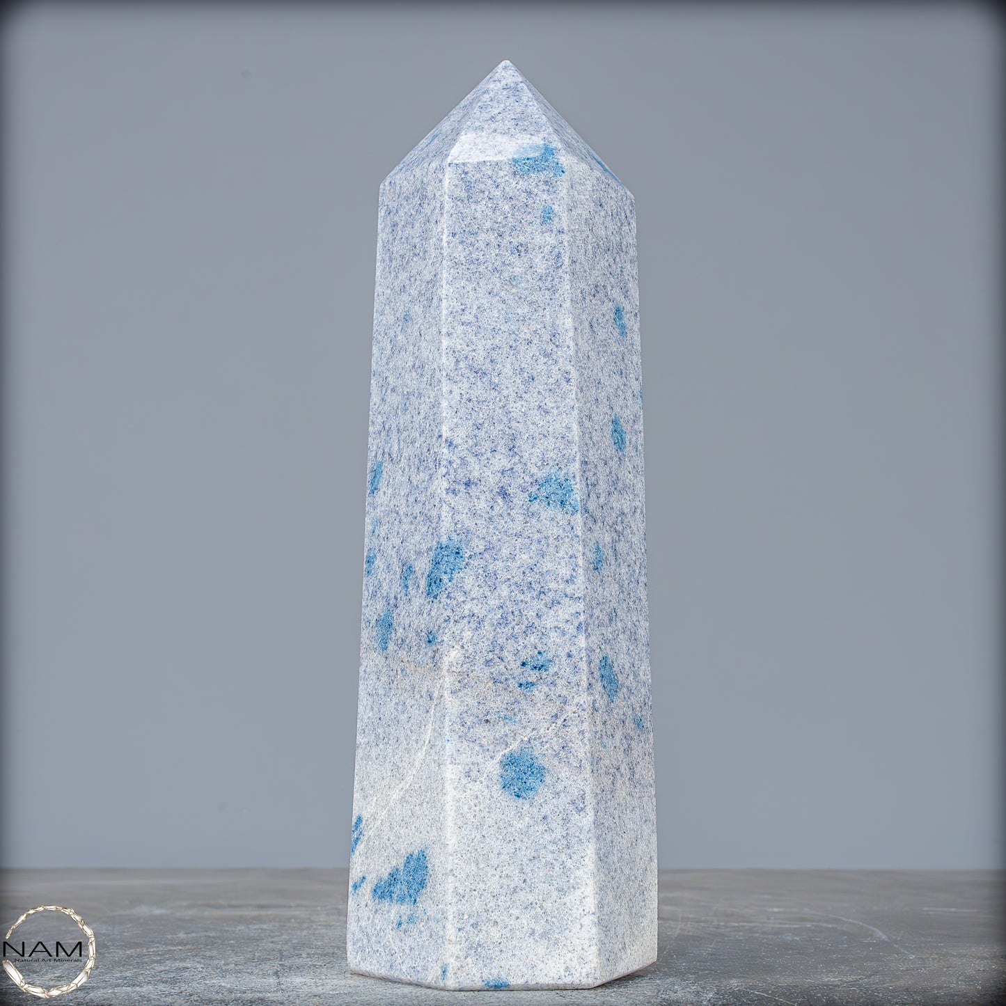 Natürlicher K2 Obelisk aus Madagaskar - 1099,55g