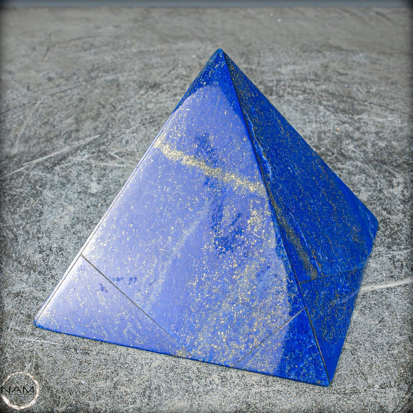 Natürliche Dekorative Lapislazuli Pyramide, Höchste Qualiität - 673,05g