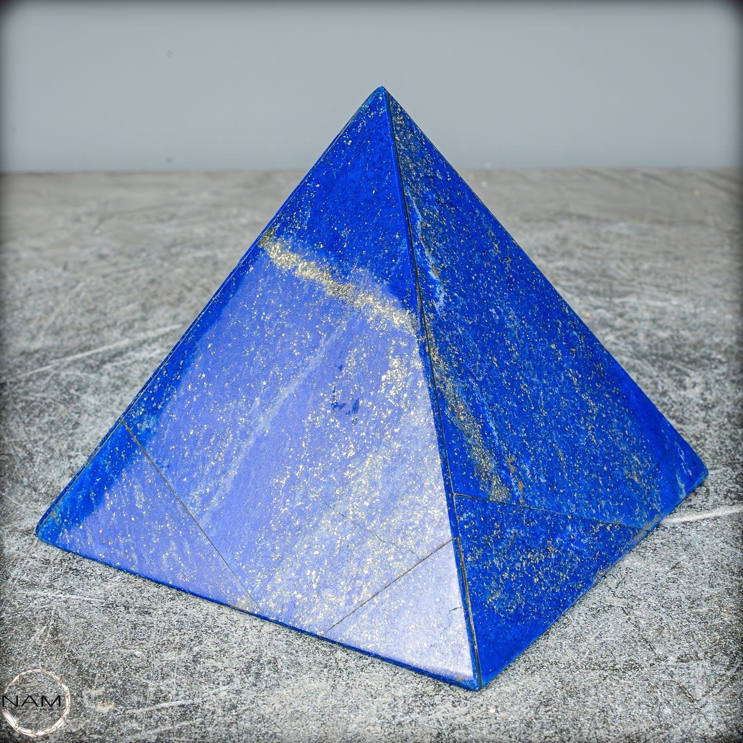 Natürliche Dekorative Lapislazuli Pyramide, Höchste Qualiität - 673,05g