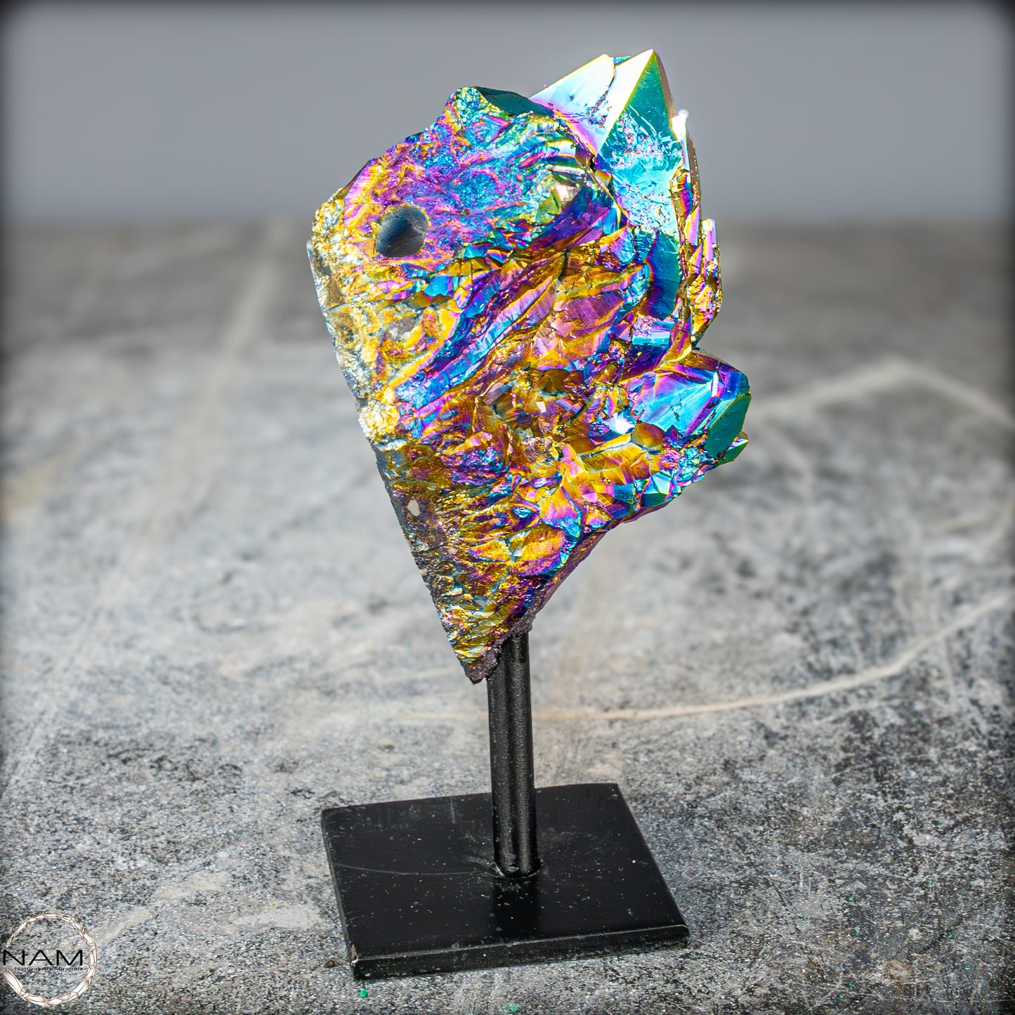 Kristall-Aura-Amethyst auf Ständer – 272,48g