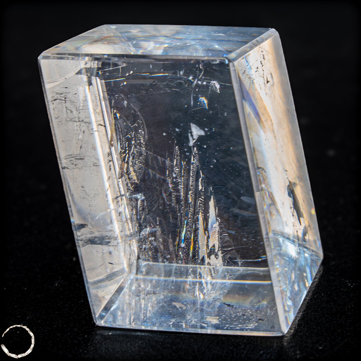 Selten Optischer Calzit-Kristall mit Regenbogen - Inclusionen - 147,95g