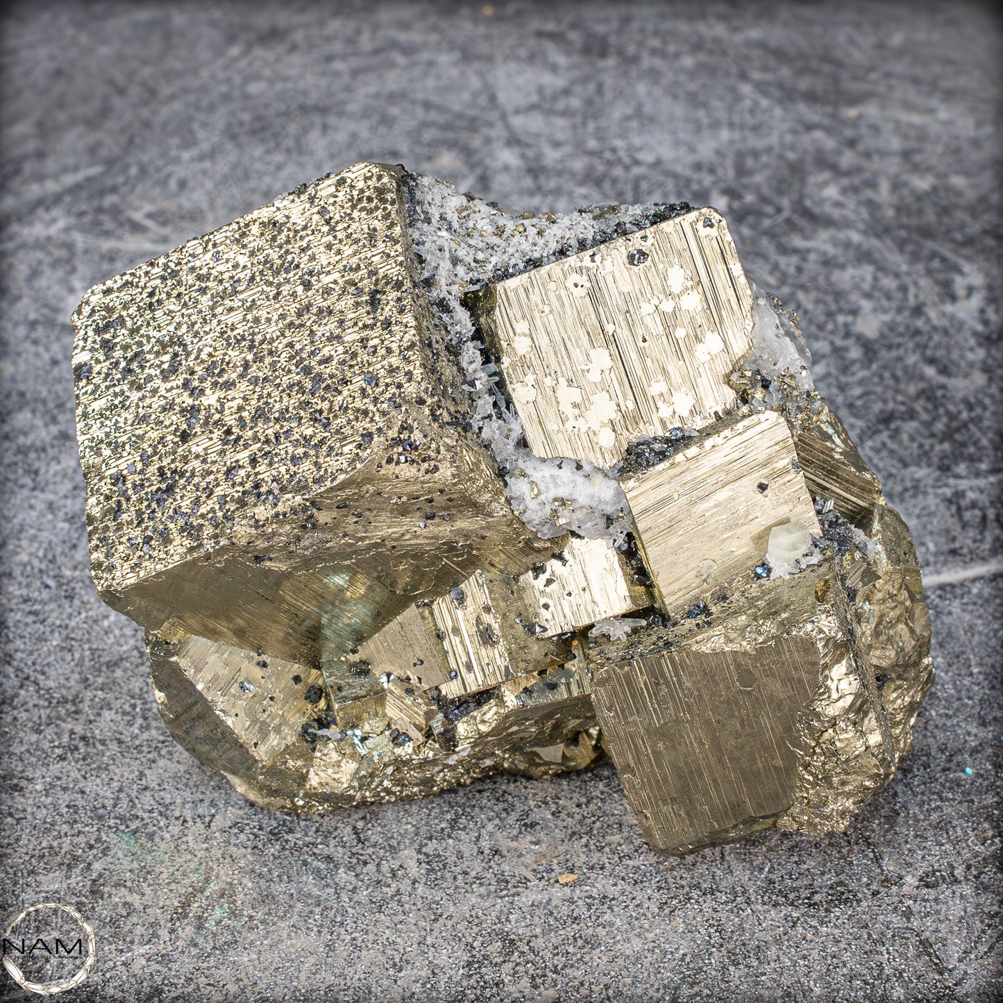 Natürliche Pyrit, Quarz und Galena Kristallcluster - 1231,93g