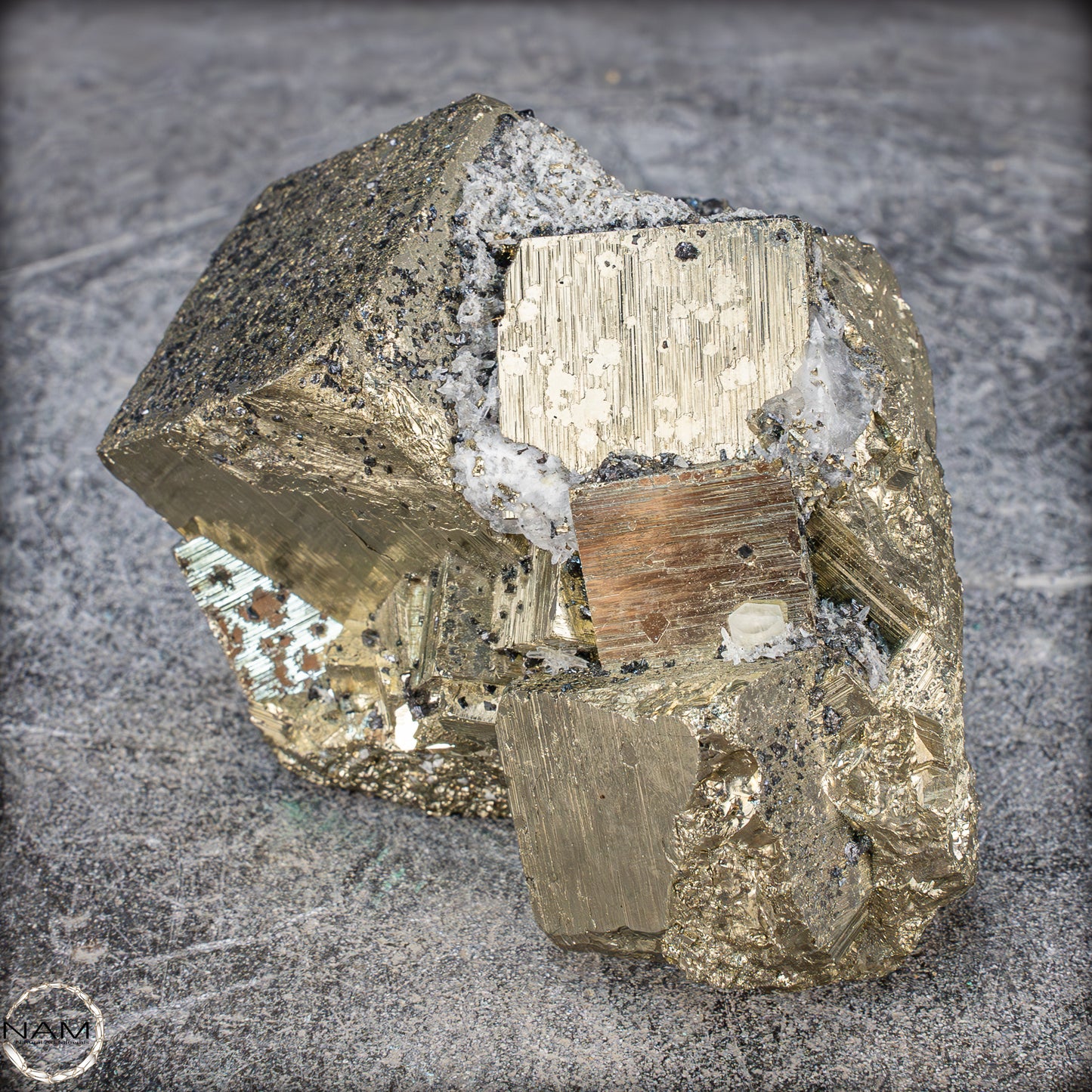 Natürliche Pyrit, Quarz und Galena Kristallcluster - 1231,93g