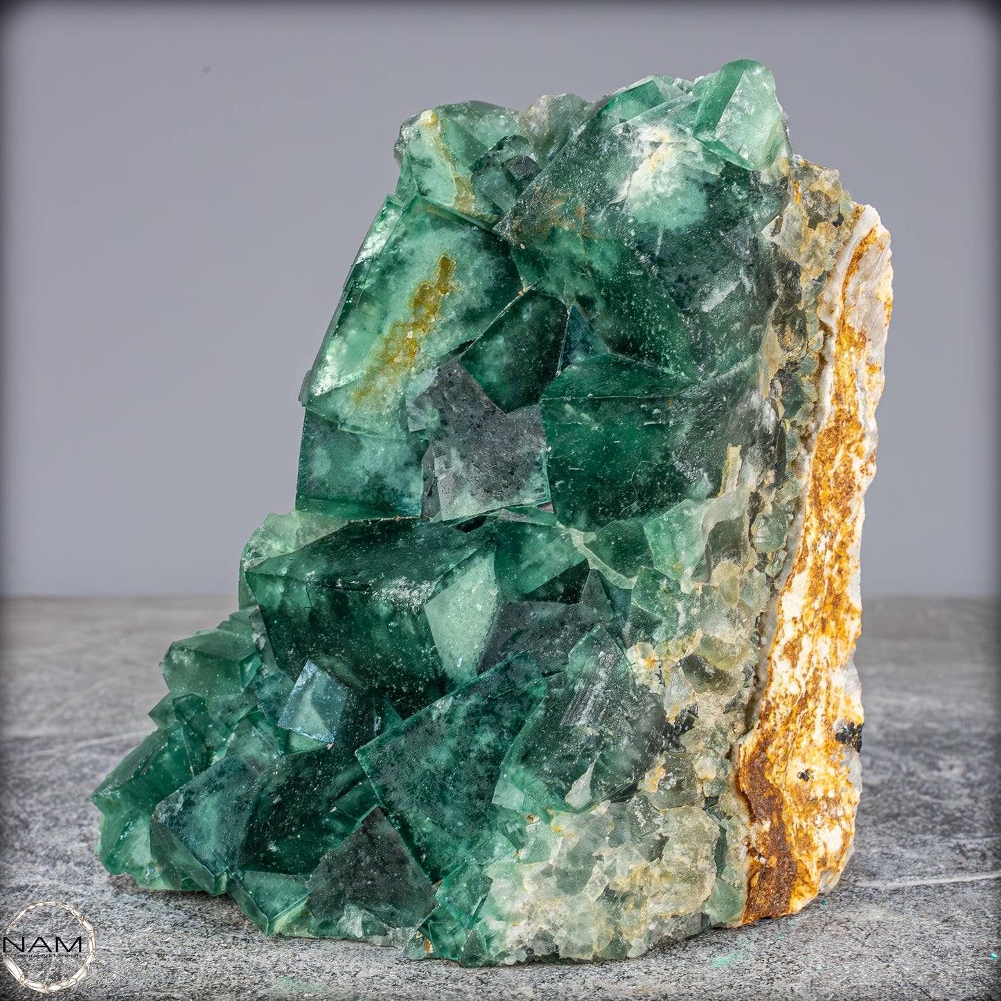 Natürliche Grüner Fluorit Kristalle auf Matrix - 1657,81g