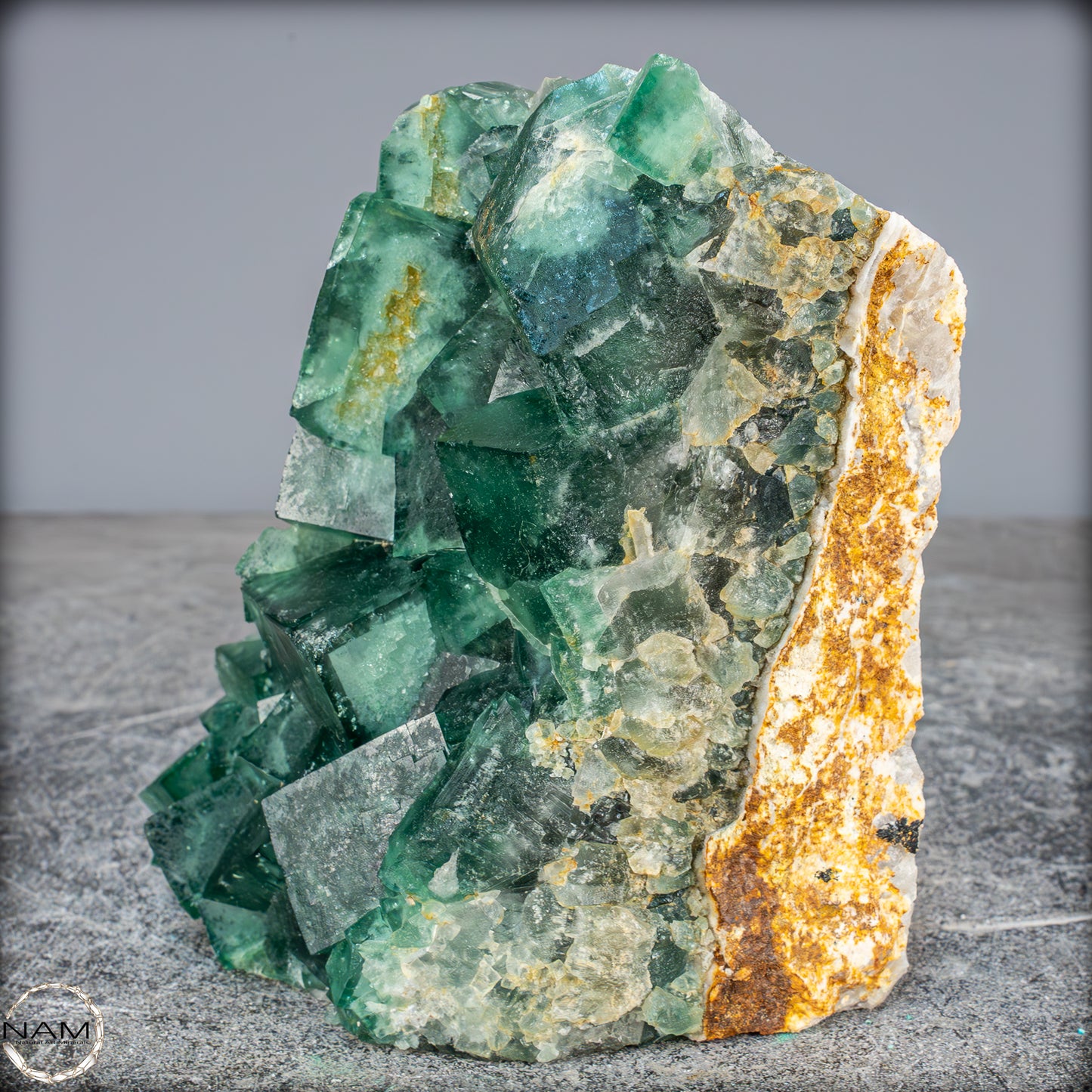 Natürliche Grüner Fluorit Kristalle auf Matrix - 1657,81g