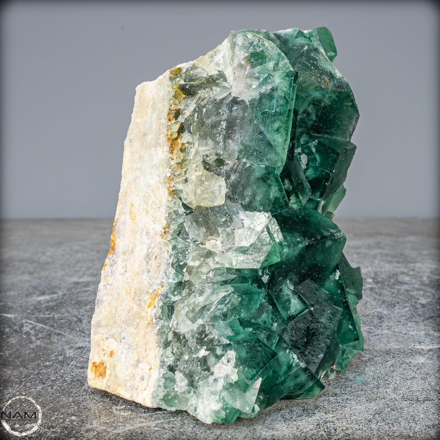 Natürliche Grüner Fluorit Kristalle auf Matrix - 1657,81g