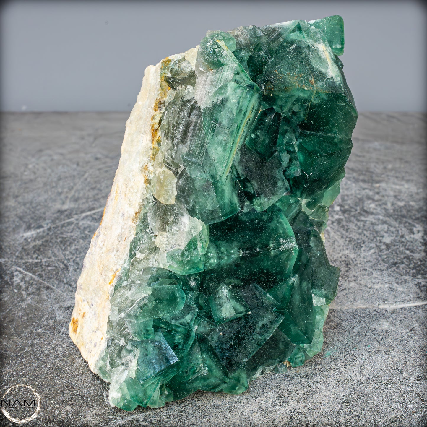 Natürliche Grüner Fluorit Kristalle auf Matrix - 1657,81g