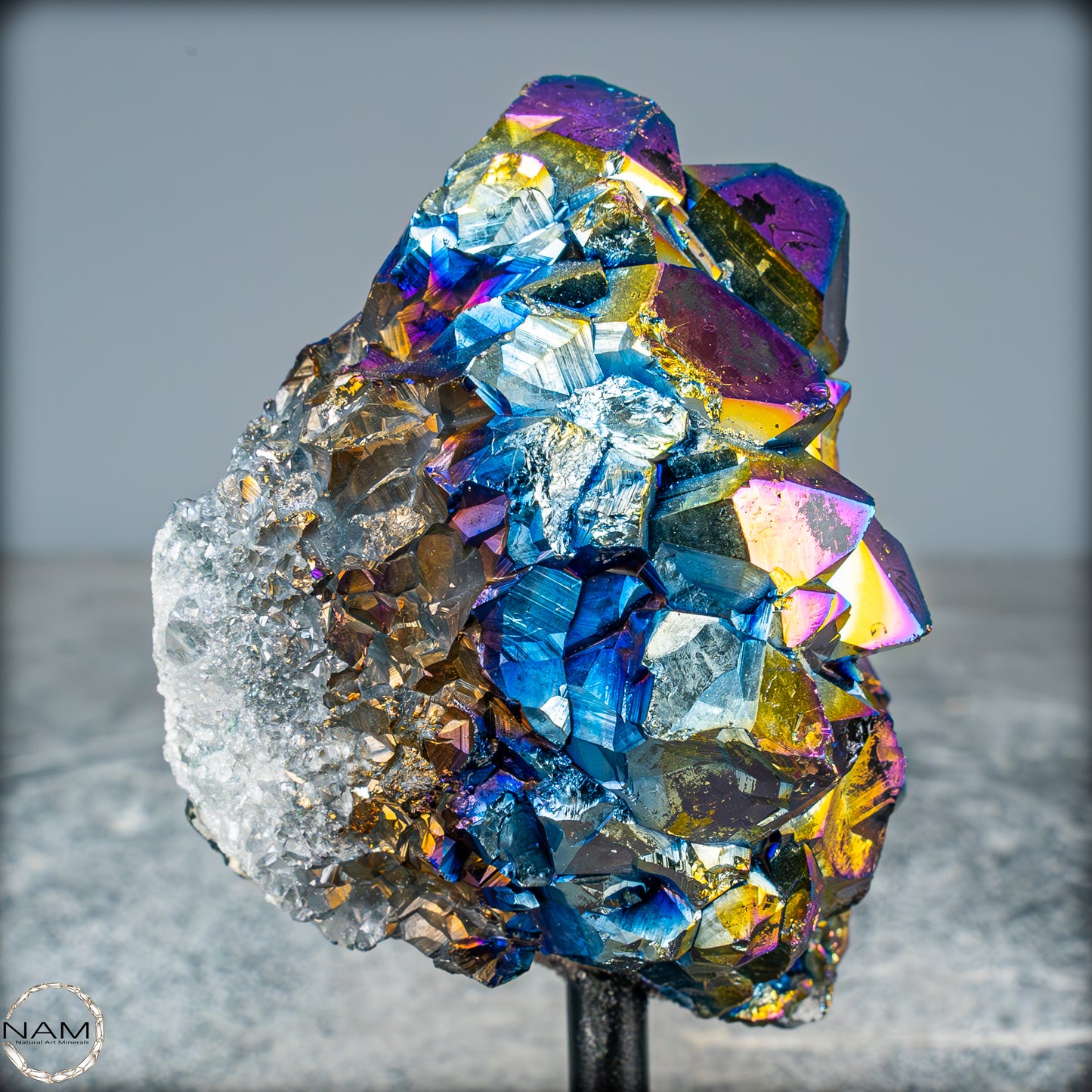 Kristall-Aura-Amethyst auf Ständer – 253,81g