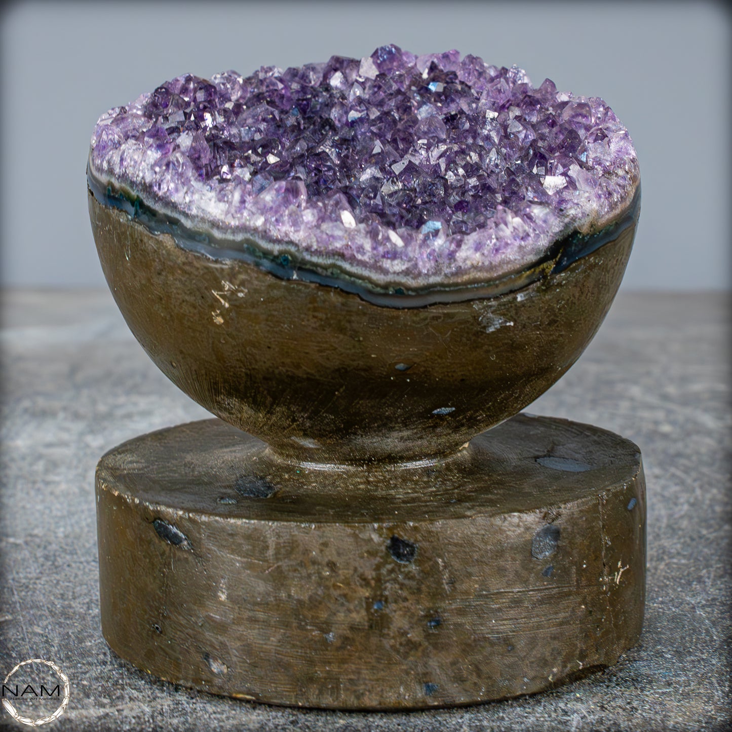 Amethyst-Kristall Druse auf Natürlichem Sockel, Spitzenqualität - 710,61g