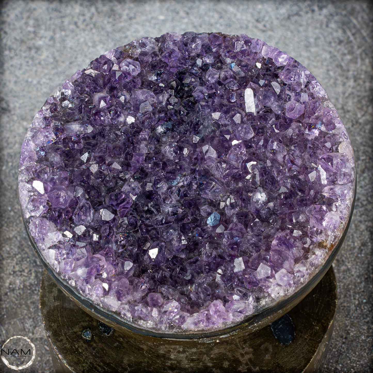 Amethyst-Kristall Druse auf Natürlichem Sockel, Spitzenqualität - 710,61g
