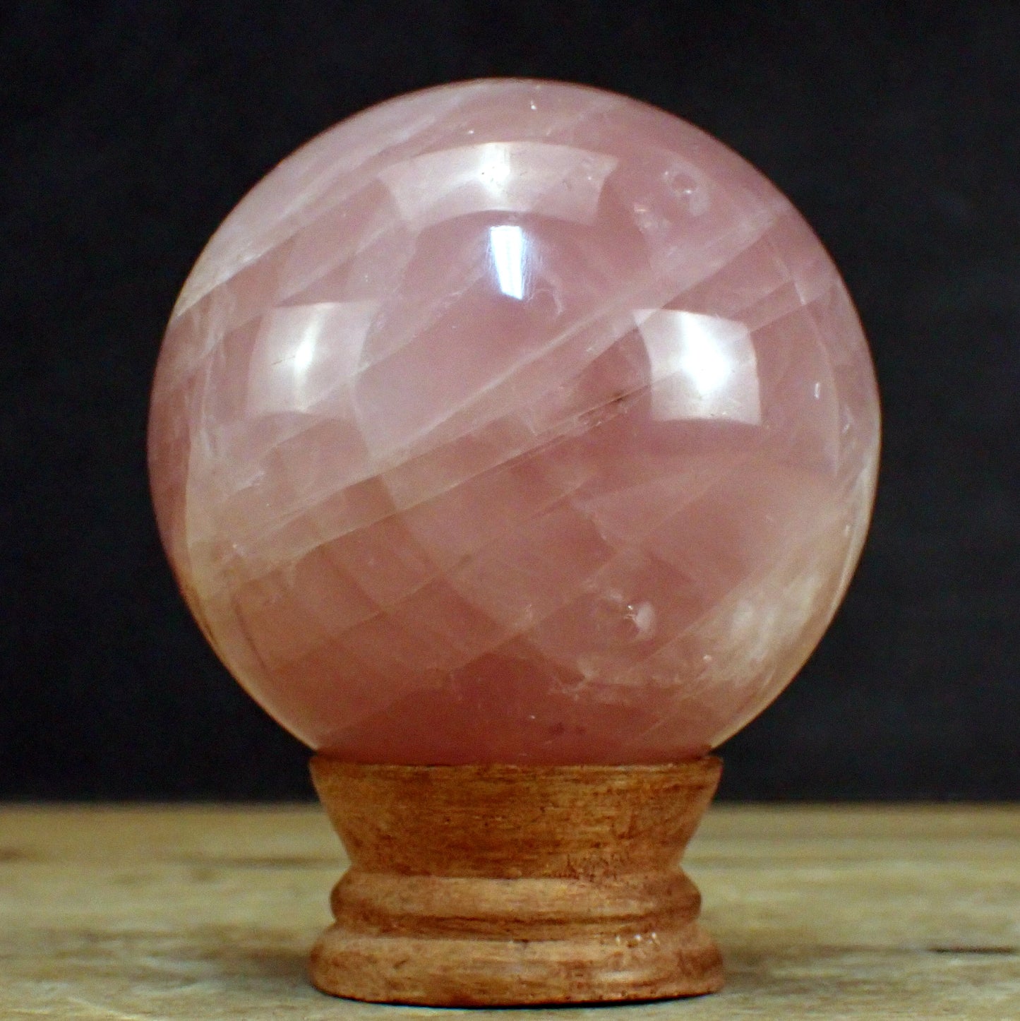 Rosenquarz Kugel aus Brasilien - 638,89g - 77mm