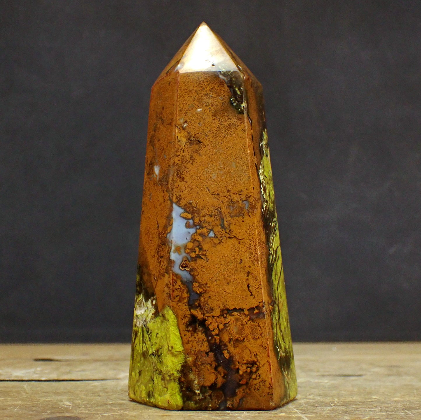 Grüner Opal Obelisk - 630,75g - 151x63x57mm