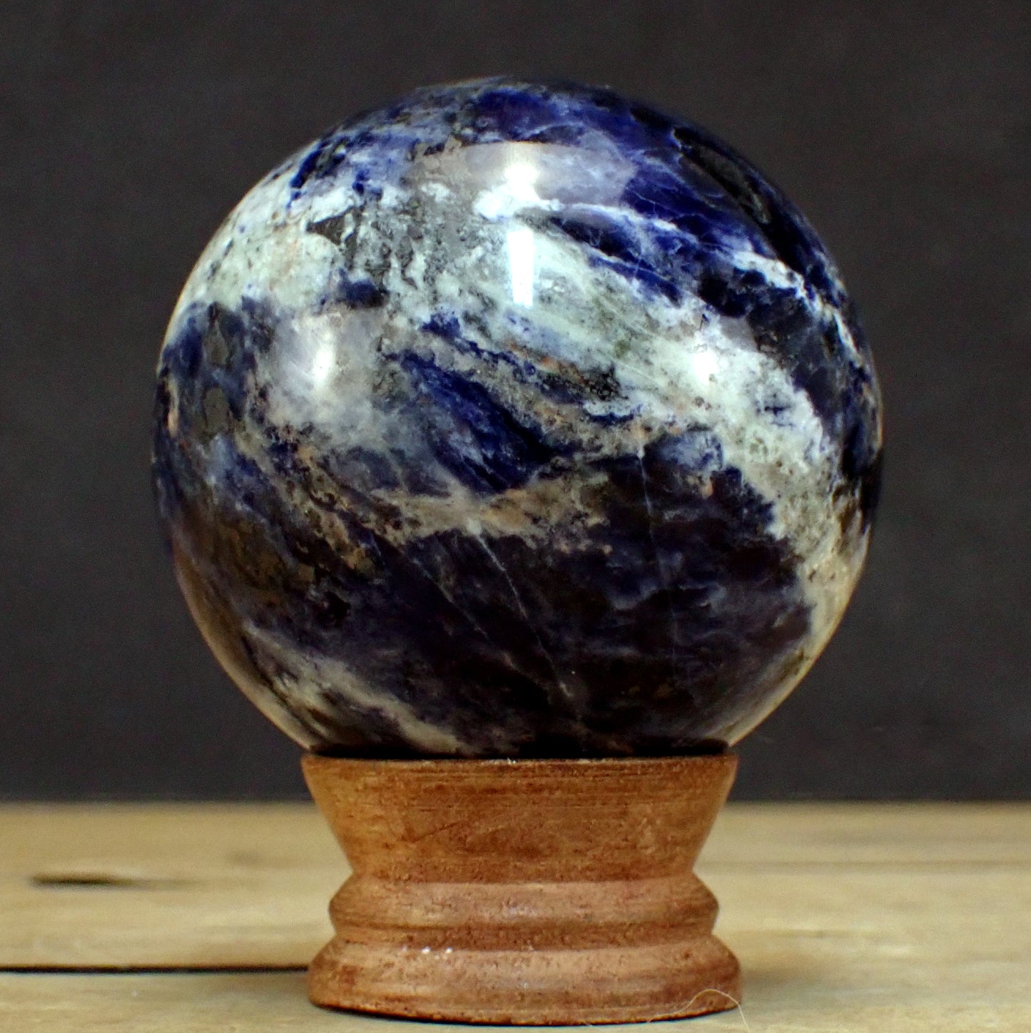 Sodalith Kugel – 485,51g – 71mm