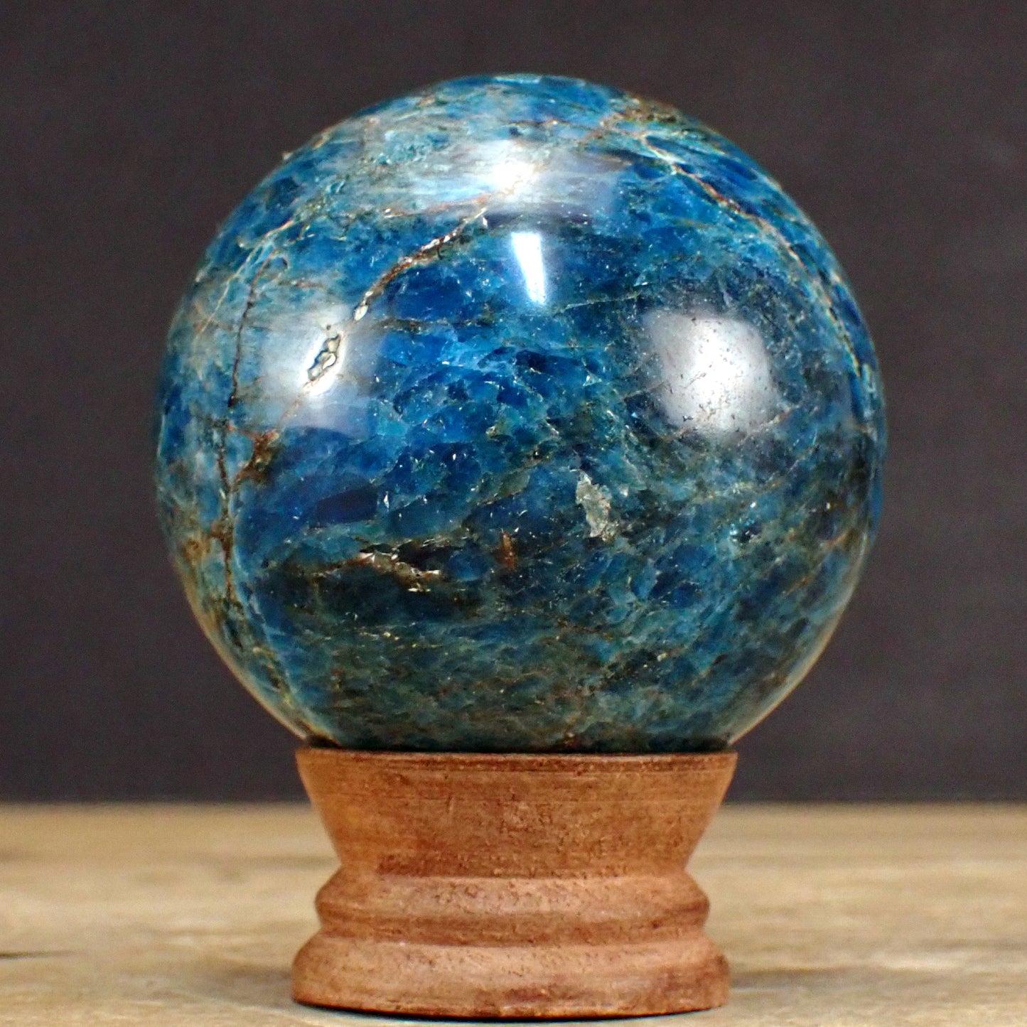 Blaue Apatit Kugel - 584,49g - 69mm