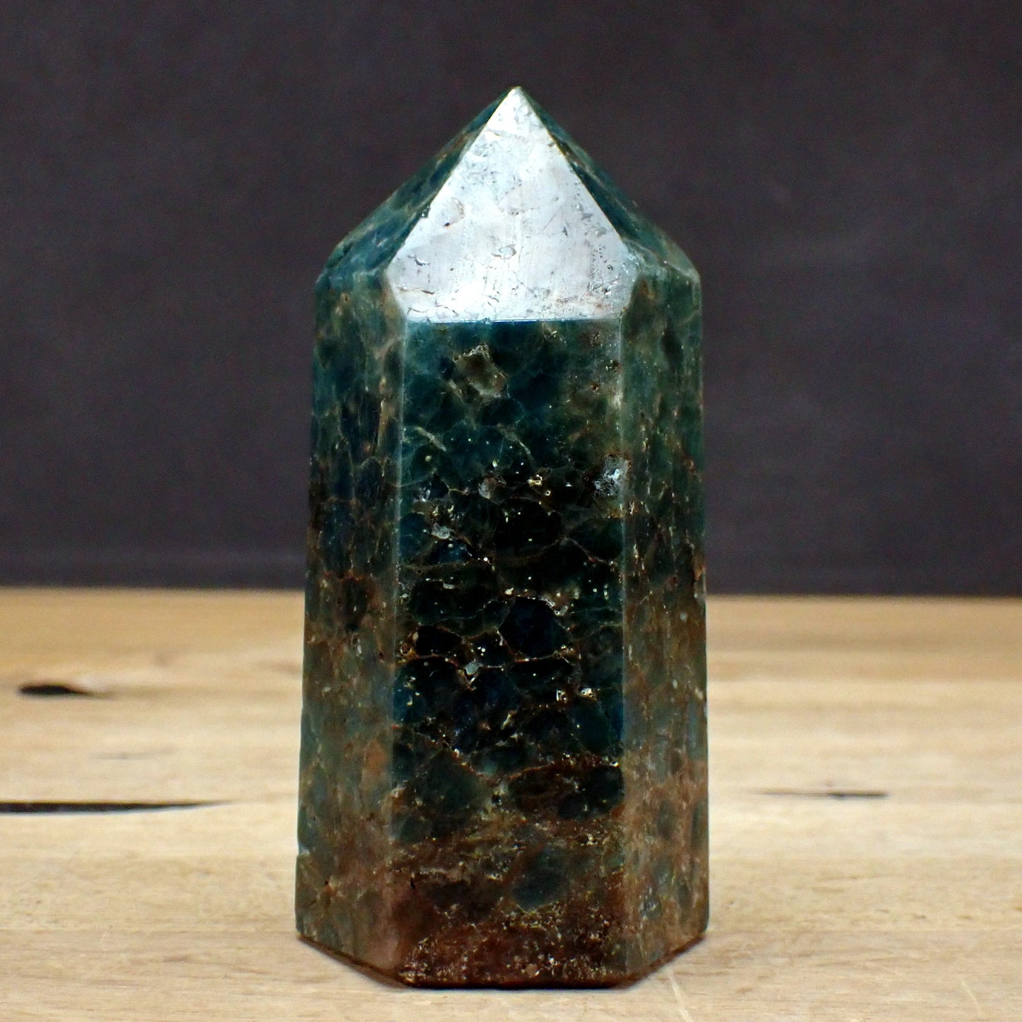 Blauer Apatit Obelisk - 511,19g - 115 x 55 x 50mm
