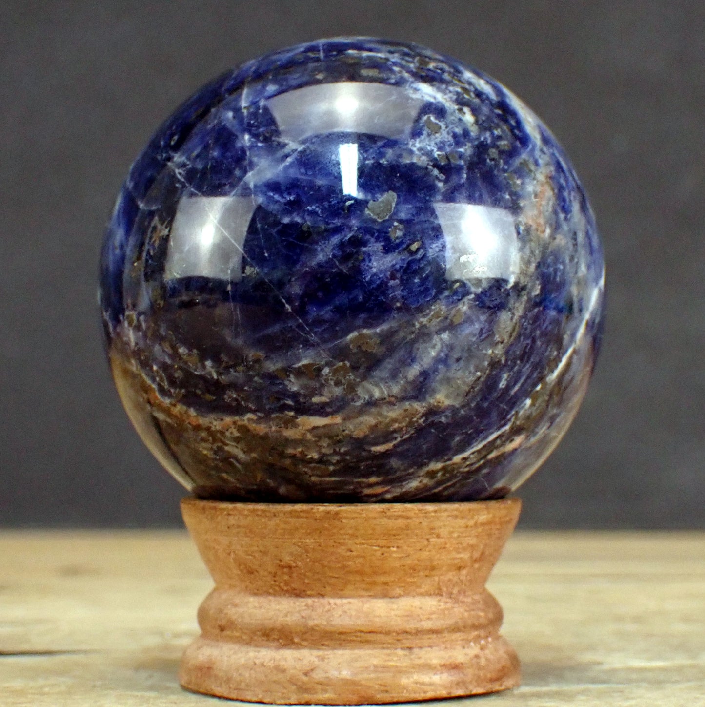 Sodalith Kugel – 373,51g – 65mm