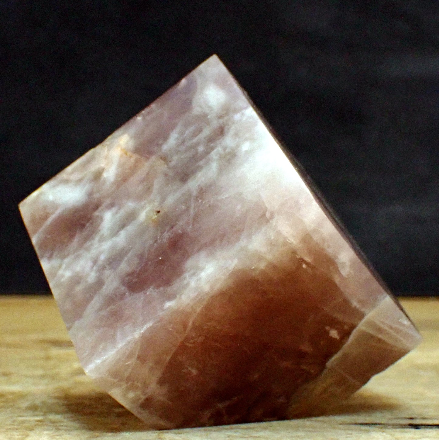 Lavendel-Rosenquarz Würfel aus Brasilien - 760,49g - 67 x 67 x 67mm