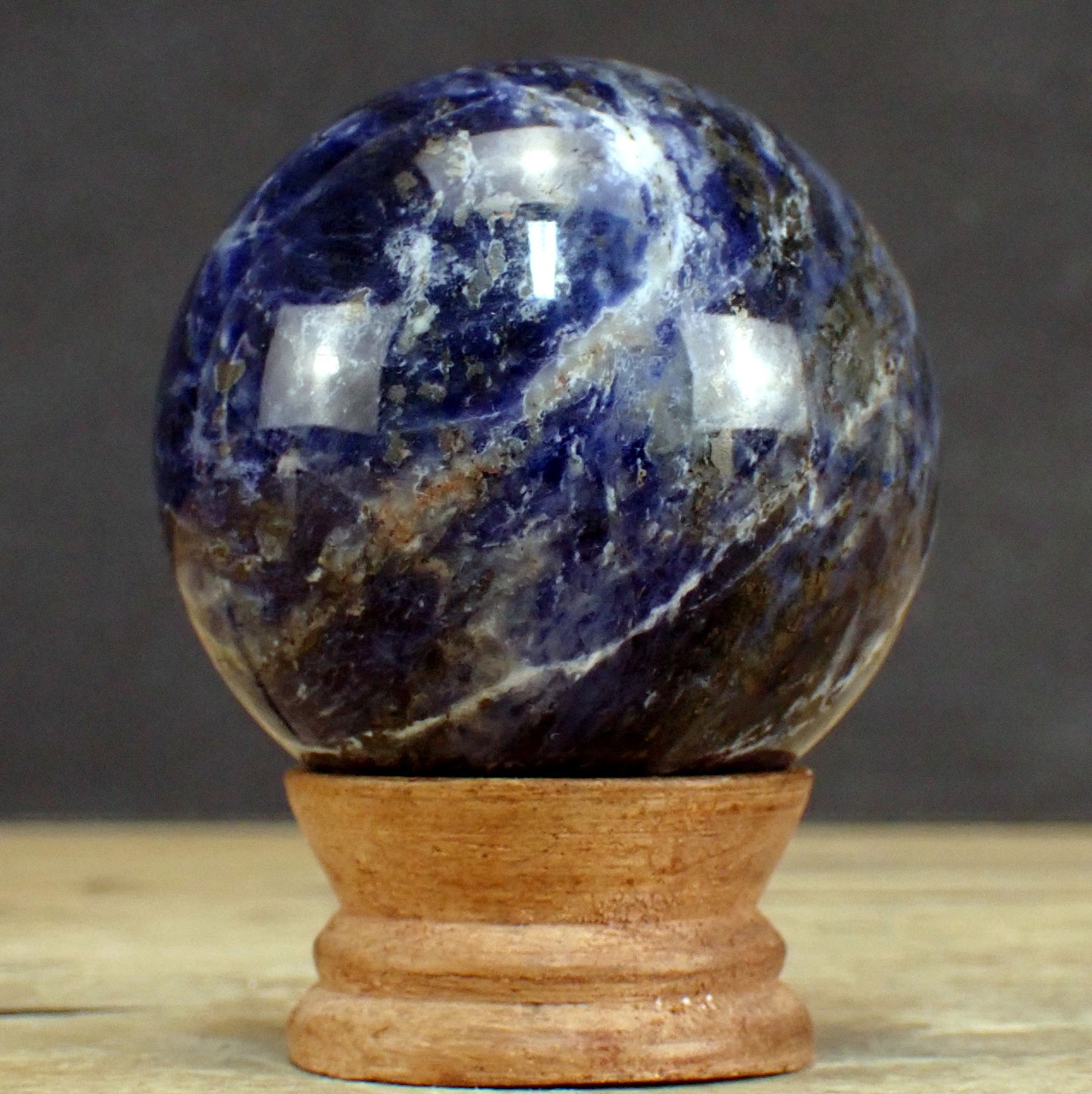 Sodalith Kugel – 373,51g – 65mm