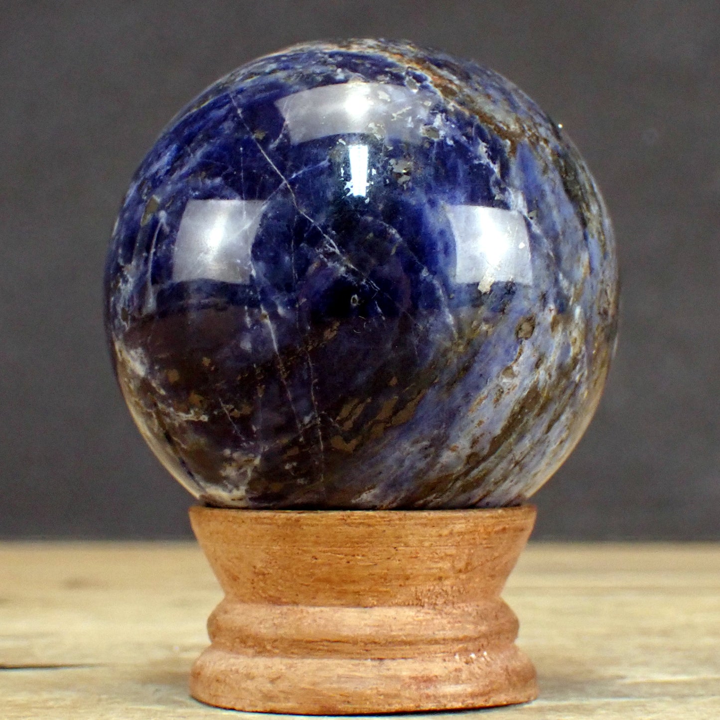 Sodalith Kugel – 373,51g – 65mm
