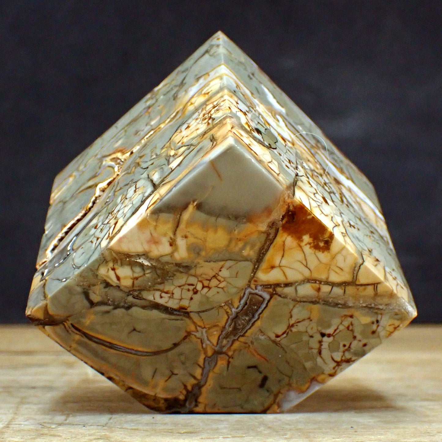 Brekzien-Jaspis Würfel - 684,44 g - 65 x 65 x 65mm