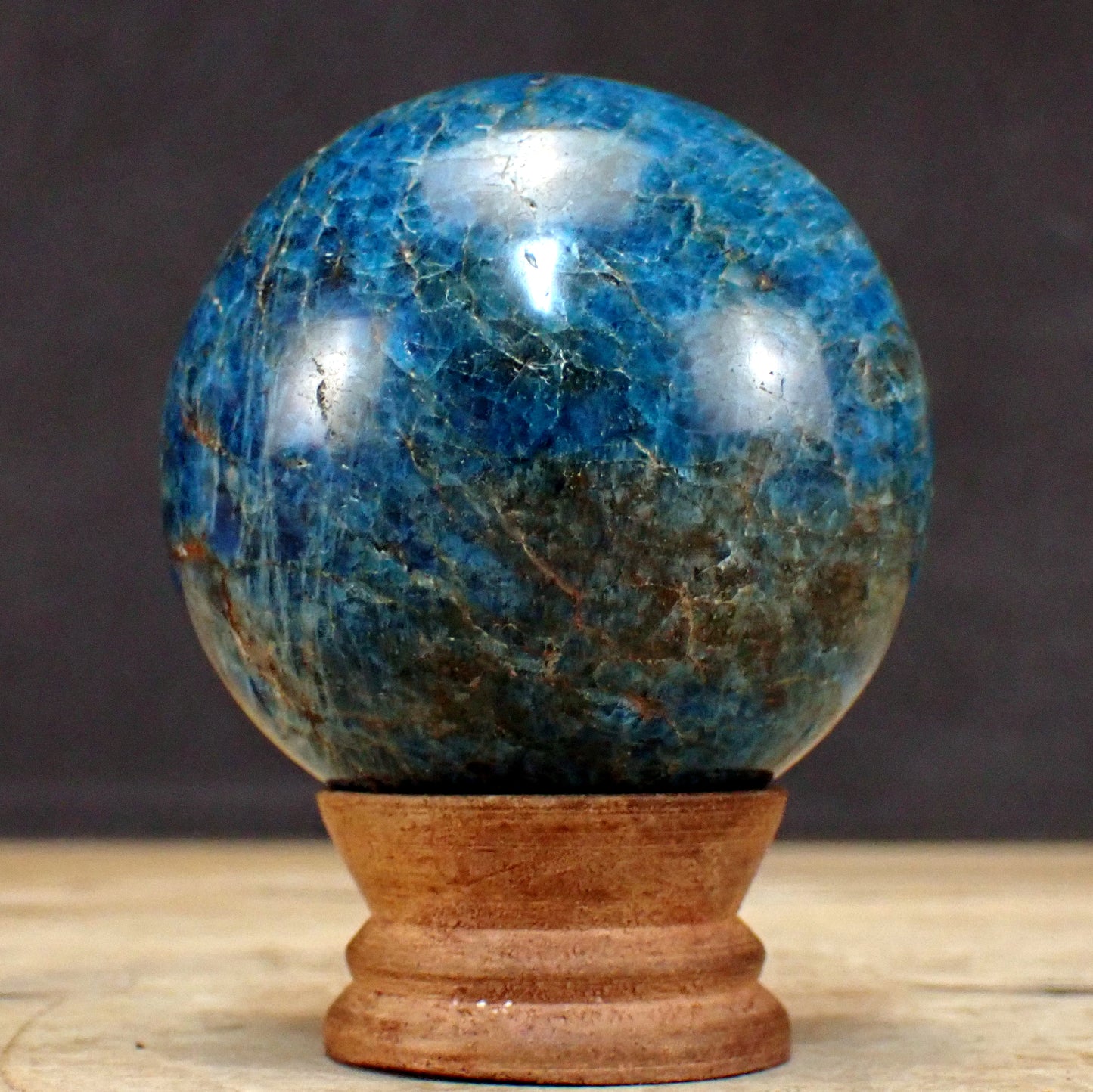 Blaue Apatit Kugel - 577,18g - 70mm