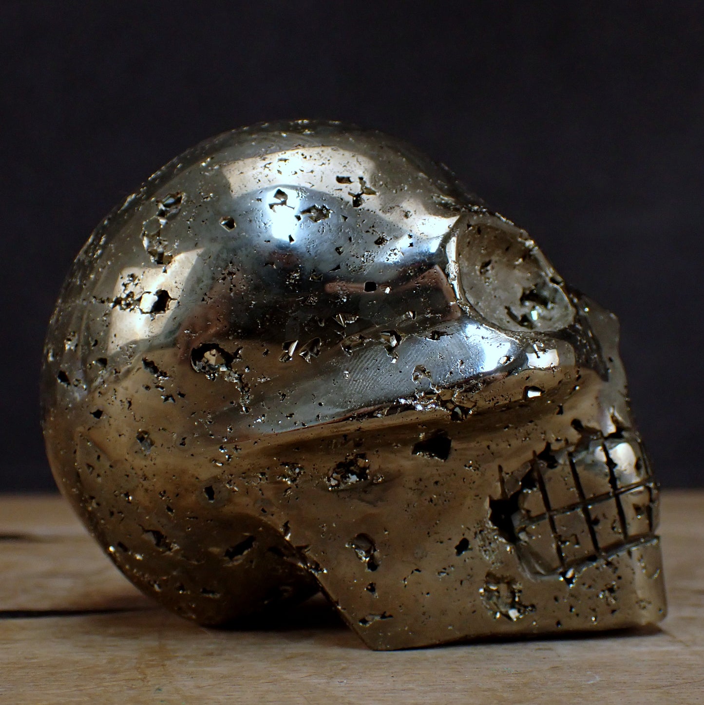 Pyrit Schädel/Totenkopf "Alien" Skulptur - 988,17g